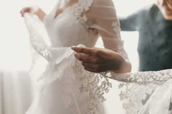 پارچه مناسب برای لباس عروس